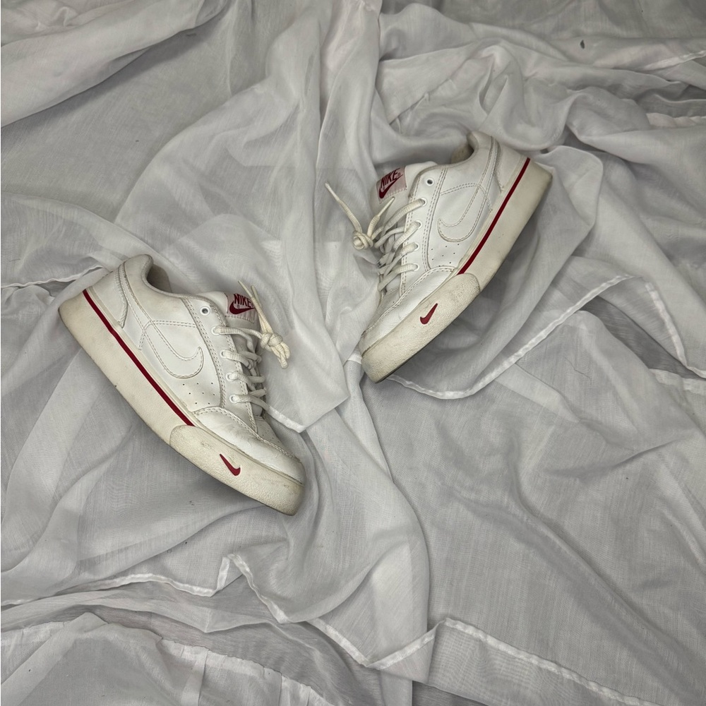 Vintage 2003 Nike Sneakers